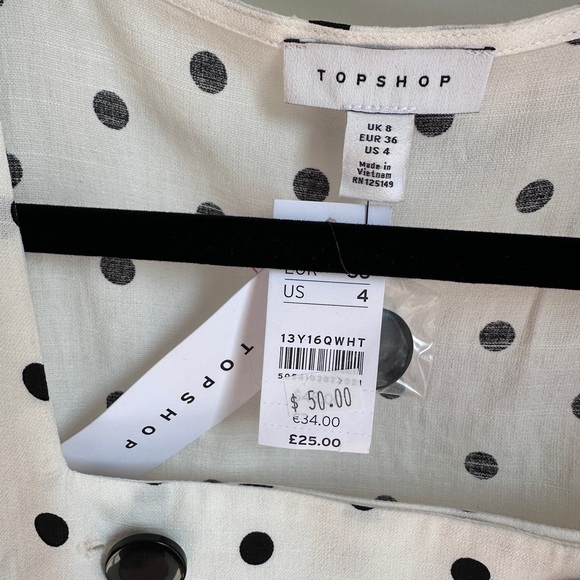 Topshop Polkadot Cropped button Top, Size 4 - Picture 2 of 3
